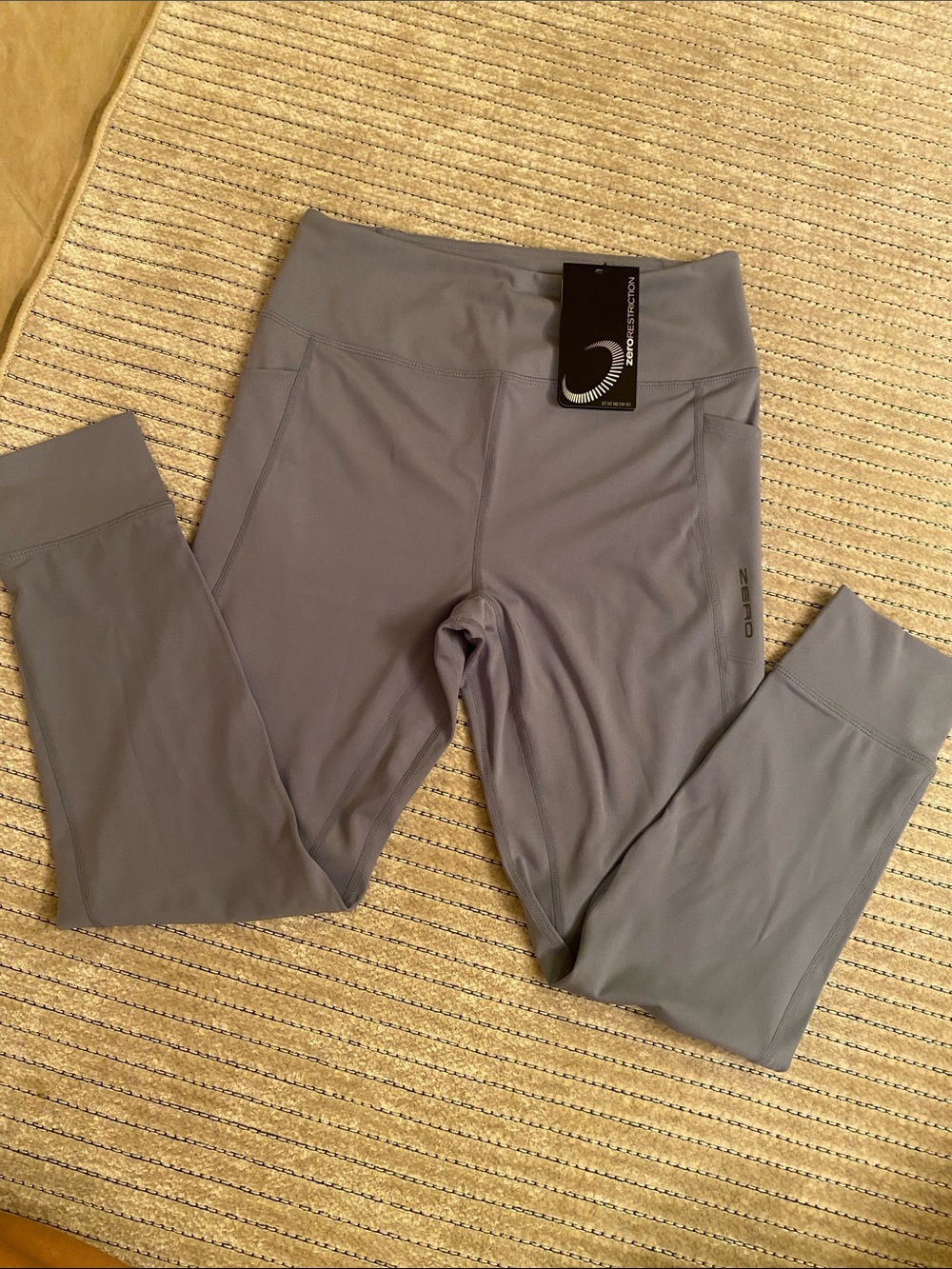 Nero High-Rise Gray Performance Leggings - Women